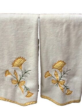 Fieldcrest/Martex  towel set of 4  White Excellent Vintage Floral Sakowitz